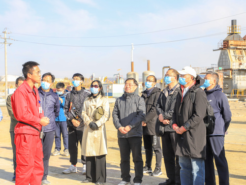 1017银龄教师援建教师油城旅 徐澜城摄 (17)